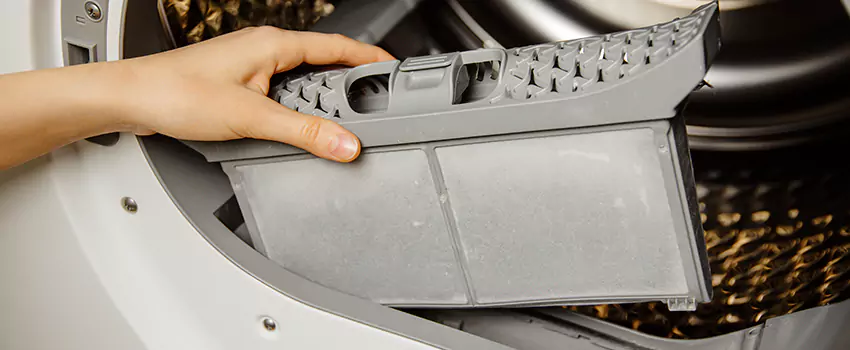 Signs Of A Clogged Dryer Lint Trap in Jacksonville, Illinois